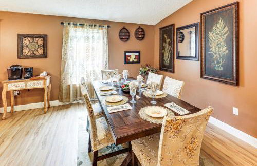 Family-Friendly Home with Furnish Patio in Crystal! - Foto 11