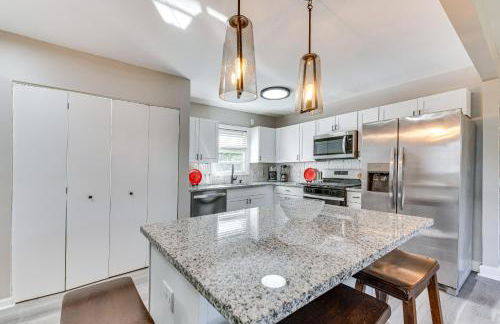 Bring Your Pets! Family Haven with Yard in Mableton - Foto 8