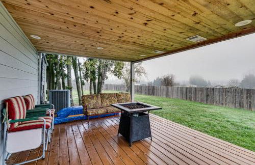 Charming Happy Valley Home 13 Mi to Portland! - Foto 27