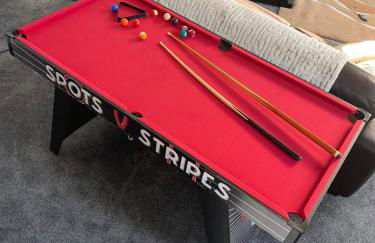 Converted chapel - Sant Pedr Newydd with sea views from garden - Photo 15