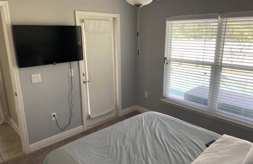 Gone Coastal! Large Heated pool home 30 min from beaches! - Foto 39