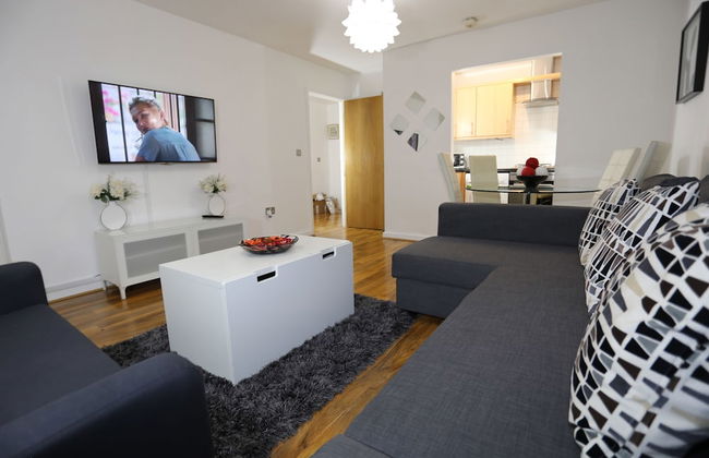 2 bed Riverview Bridge House Apartment - Foto 31