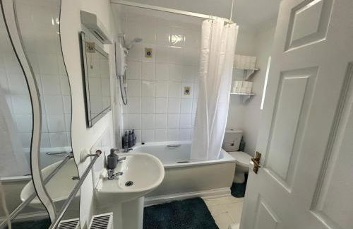 Beautiful Family-Friends 3 Bedroom Cosy Home Birmingham - Foto 13