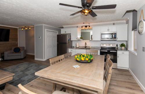 NEW! Remodeled & Upgraded Vacation Apartment - Foto 2