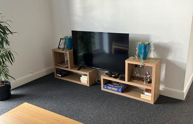 Black Door MALT-Huku Kwetu (Dunstable) - Foto 8