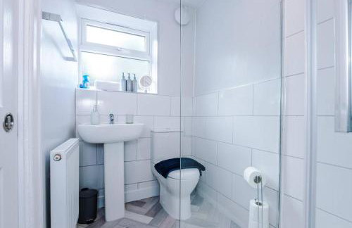 Comfortable & Spacious 3BR House near Coop Live Arena & Etihad Stadium with free Parking - New Management Since Jan '26 - Foto 24