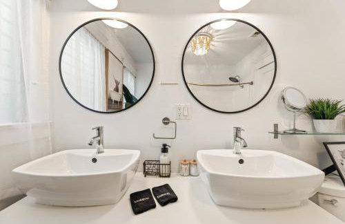 Los Angeles charming big house, king bed, parking, EV - Photo 4