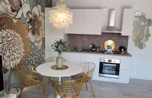 Lago-apartment Midy, sfeervol, zwembad, airco - Photo 6