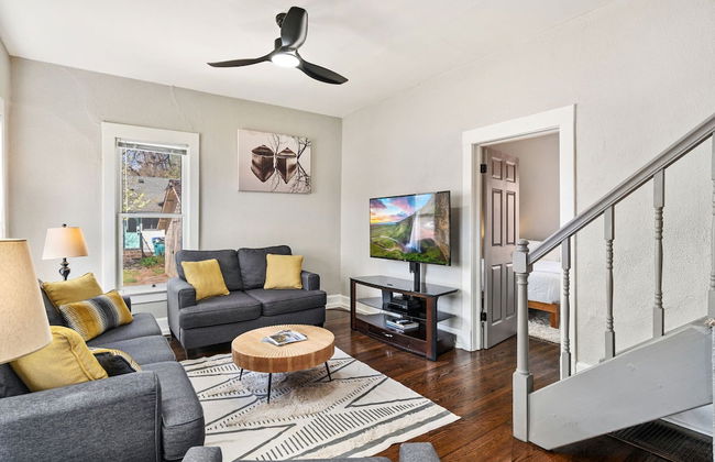 Historical Bungalow Near Csu & Old Town! - Foto 1