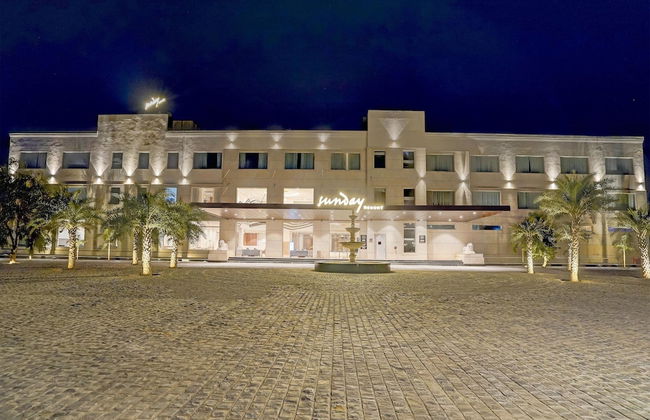 Sunday Resort Manesar - Foto 39