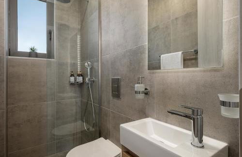 Sol Luxury Apartment - close to the beach with a private heated mini pool - Foto 7