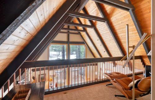 Spring Home 6 - Cozy 4BR Cabin in Black Butte Ranch w Fireplace - Foto 24