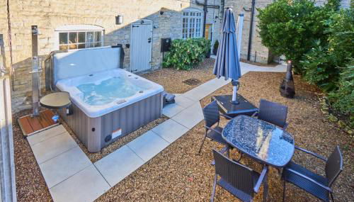 The Retreat-luxury cottage with hot tub (sleeps 4) - Foto 1, Garden view