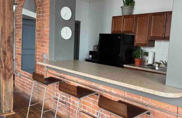 420 Friendly Canada Bridge View Loft Downtown FREE parking - Foto 9