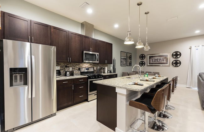 5 BR 6 BA Villa 5min Disneyworld 2169ft - Foto 2