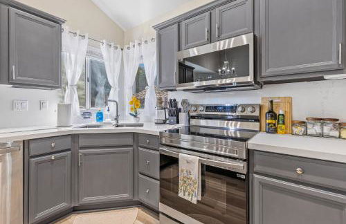 Sparkling Saltwater Pool - Spa - Firepit - WiFi - 4BR 3BA - Near Top Golf Courses - Foto 64