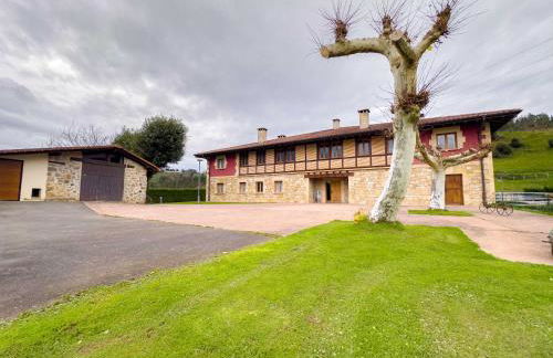 Amplia casa rural en entorno natural - Foto 3