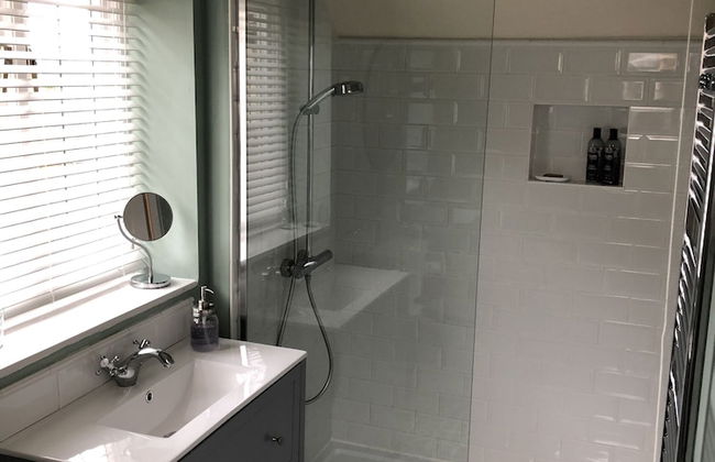 Cotswold Lodge - Photo 6