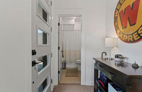 The Rooftop - Columbia City Retreat - Free Parking & EV Point - Foto 4