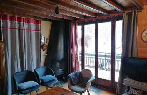 Chalet savoyard avec terrasse, proche des pistes et vue sur montagne - FR-1-459-129 - Foto 4