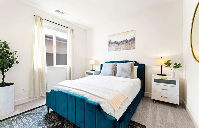 Stylish Sleek 4BR Nevada Home Near Downtown Reno - Foto 47