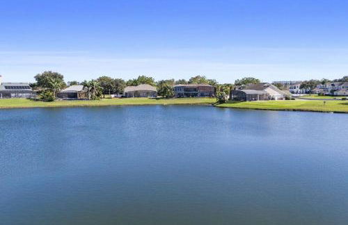 BRAND NEW! Lakefront 9BR Pool Hot Tub Outdoor Kitchen BBQ Theater 2 miles Disney - Foto 35