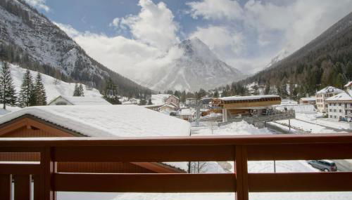 Le REFUGE DES PORTES DU MONT BLANC - Photo 1
