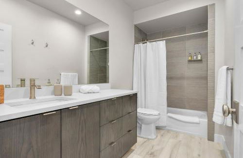 New East Deer Valley, 1 min, 994 New luxury 5br Twin House, Hot Tub, Lake view, Park City 10 min - Photo 13