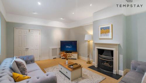 Cosy Family Home Near Thorpe Park & Legoland - Foto 3