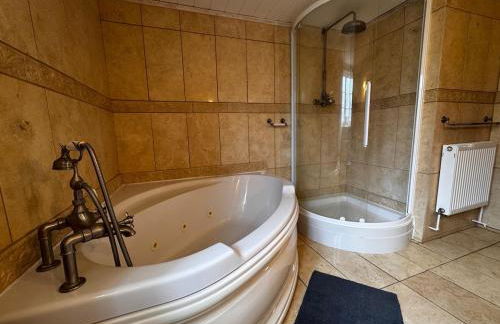 Holdfast Cottage in the heart of The New Forest - Photo 14