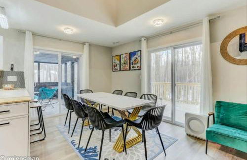 The Hut House 3BR 3BA Game Room Massage Chair - Foto 39