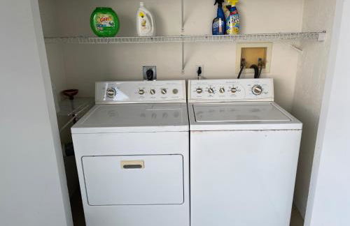 LIC Mgr - LUXURIOUS 2 BED 3 BATH PENTHOUSE SUITE - PANORAMIC OCEAN VIEWS! INDOOR PICKLEBALL - SPEAKEASY! - Foto 31