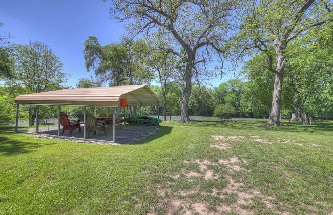 Gettin' Guada Loopy With Hot Tub & Riverfront - Foto 33