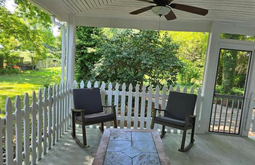 Newly Renovated Historic 6-Bedroom Manor, Where Timeless Elegance Meets Modern Luxury - Foto 74