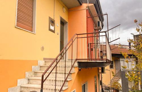 Breaking Bed - Photo 1