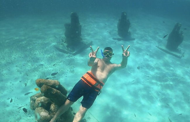 Excursão de catamarã Isla Mujeres, snorkeling, diversão, bar aberto e buffet - Foto 13