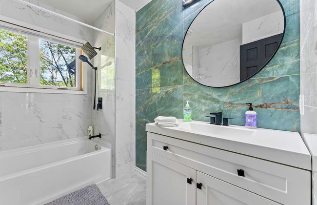 Waterfront Mansion W hot-tub & Pool by RedAwning - Foto 13