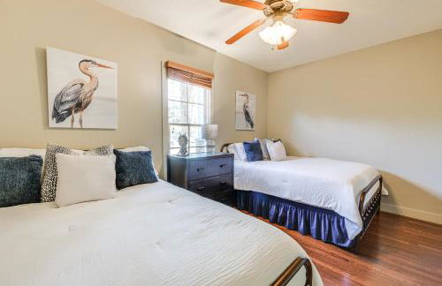 Balcony and Community Perks Lake Martin Condo! - Foto 13