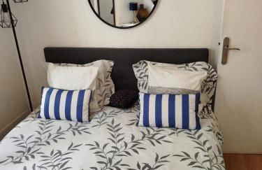 Chambre chez l'habitant à 200m des Champs Elysees et de l'Arc de Triomphe - Foto 1