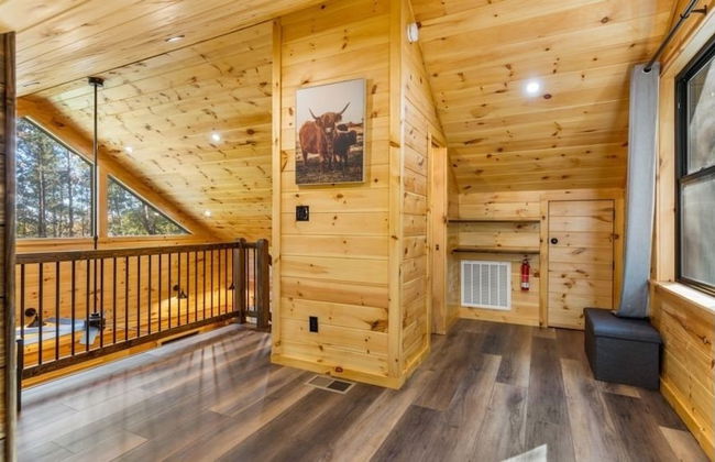 Ruby's Retreat - 2 Bedrooms, 1.5 Baths, Sleeps 8 by RedAwning - Foto 15