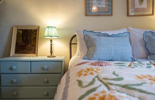 Beautiful 2 Bedroom Cottage in the Cotswolds - Photo 68