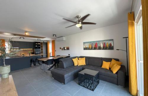 Valkane Beach Apartments - Photo 31