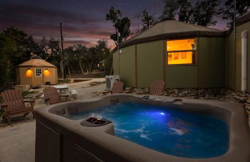 Canyon Family Yurt Cabin - Hot Tub Loft Full Kitchen & Bath - Photo 3