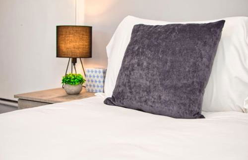 *Sleeps 9* Modern, 4 Bed House, Birmingham - Photo 3