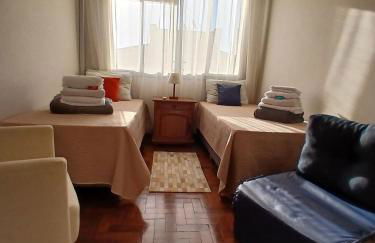 SUPERPRÁTICO-Amplo Apê com Garagem em bairro nobre - Foto 18