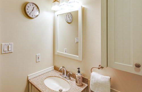 Riverside Retreat Cozy Fairbanks Home with View - Foto 18