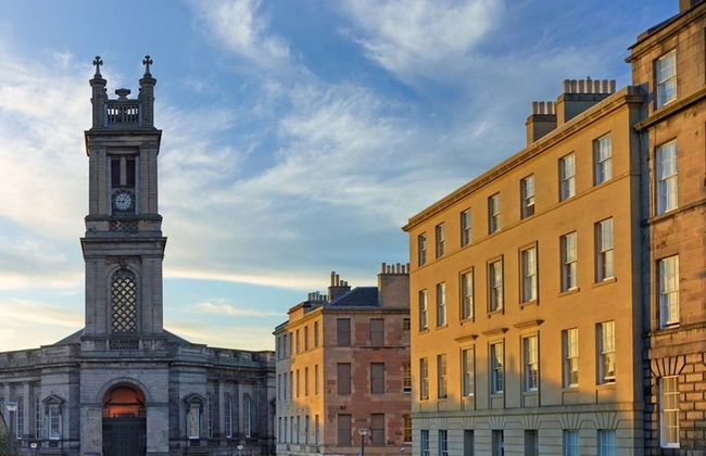 St Stephen Street Apartment - Photo 19