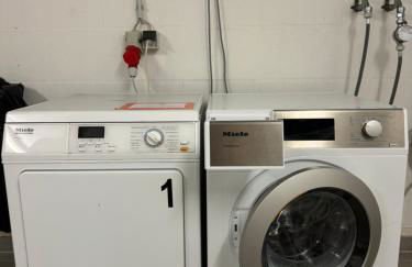 Green Serenity Bielefeld 24h Check in WLAN Parkplatz ÖPNV - Foto 16