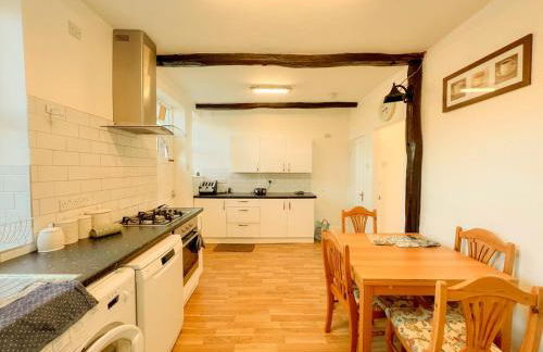 3 Bedroom House by Brookland Stays Serviced Accommodation Short Lets Leeds - Foto 31