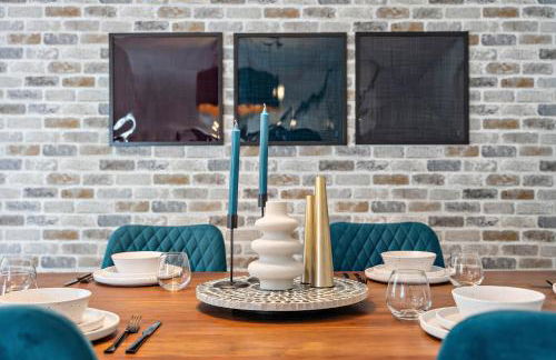 The Pines I Sleeps 12 I Private Pool I Patio & BBQ - Foto 25